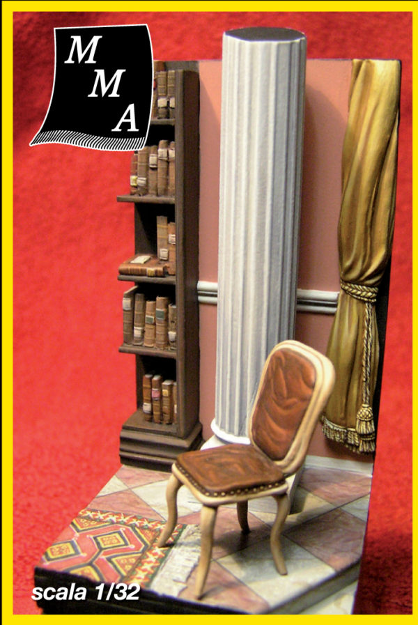 Libreria con sedia e colonna