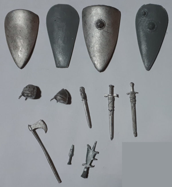Medieval accessories