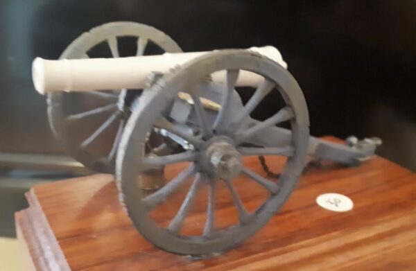 Cannone inglese 9 lb Waterloo - immagine 2